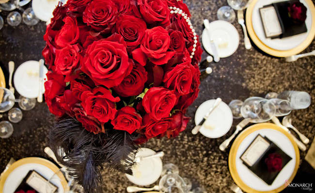 Black-sequin-linen-red-rose-centerpiece-gatsby-wedding Black-sequin-linen-red-rose-centerpiece-gatsby-wedding