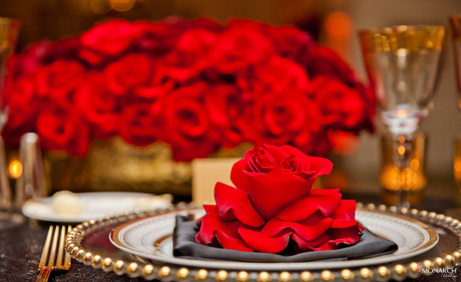 Refluxed-red-rose-place-setting-sweetheart-table-Us-Grant-Hotel-Wedding Refluxed-red-rose-place-setting-sweetheart-table-Us-Grant-Hotel-Wedding